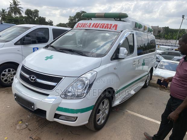 Hyundai Starex 2014 White