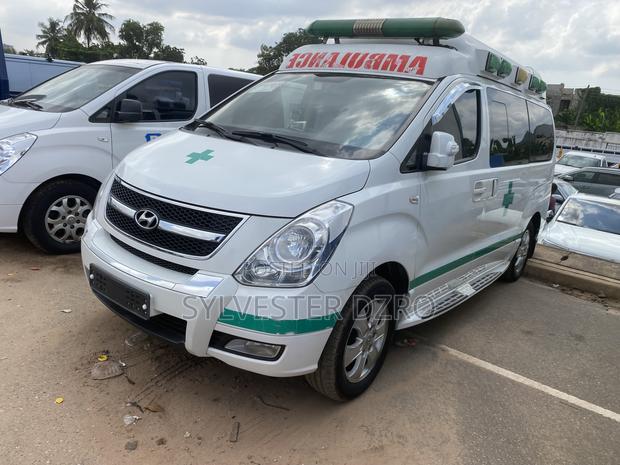 Hyundai Starex 2014 White