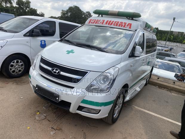 Hyundai Starex 2014 White