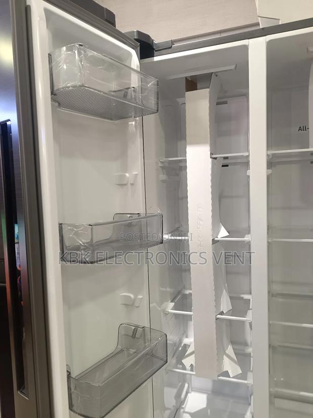 Samsung 578ltr Side By Side Refrigerator Water Dispenser photo 2