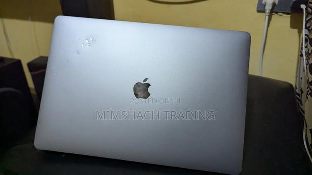 Laptop Apple MacBook 2019 16GB Intel Core I7 SSD 512GB photo 6