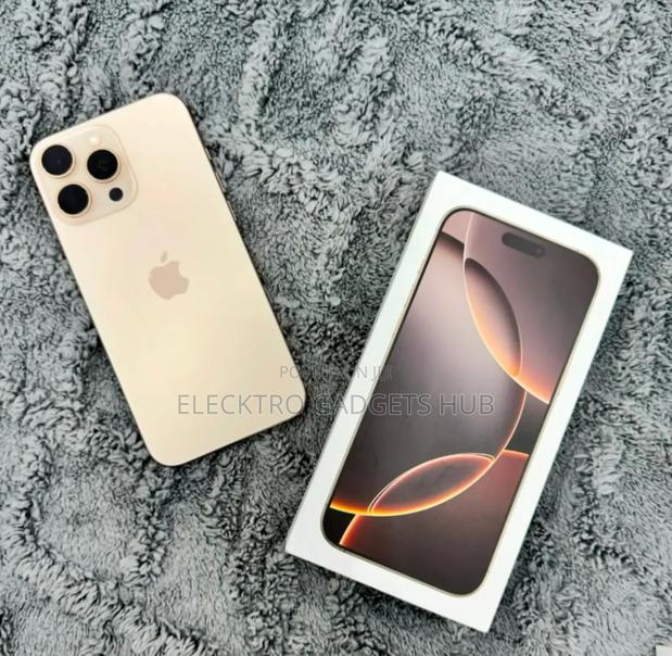 Apple iPhone 16 Pro Max 256 GB Gold photo 3