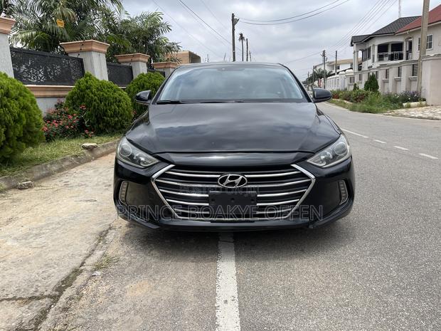 Hyundai Elantra 2017 Black photo 2