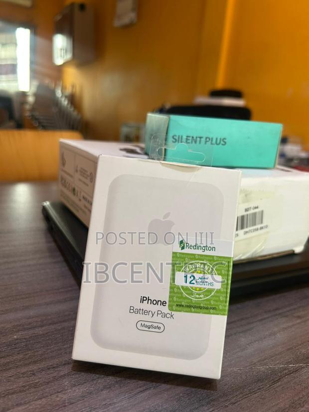 iPhone Battery Pack photo 3