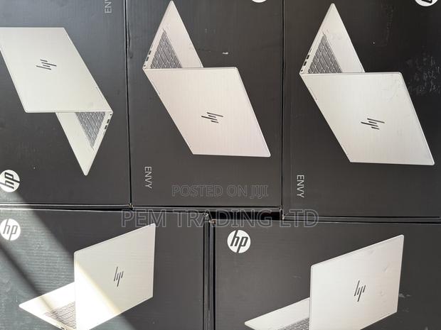 New Laptop HP Envy X360 8GB Intel Core 5 SSD 512GB photo 2