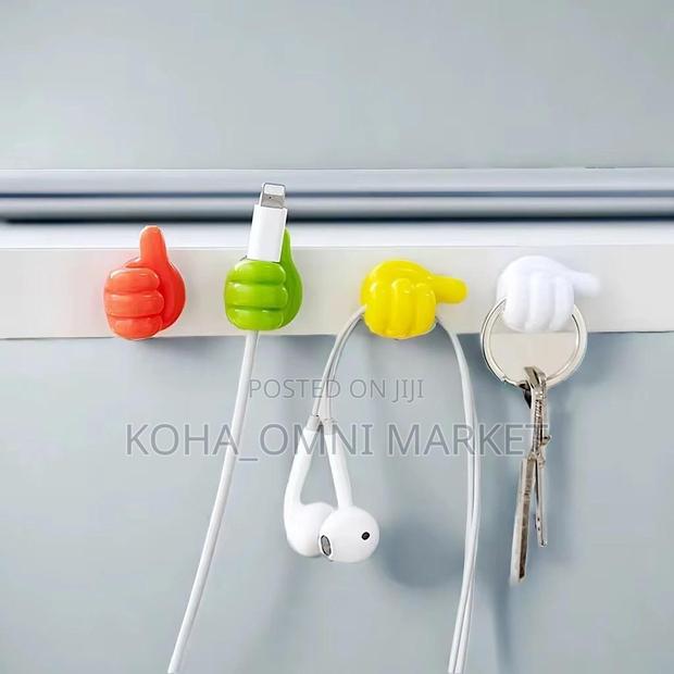 5 Pcs Thumps Up Mini Hooks · Photo 4