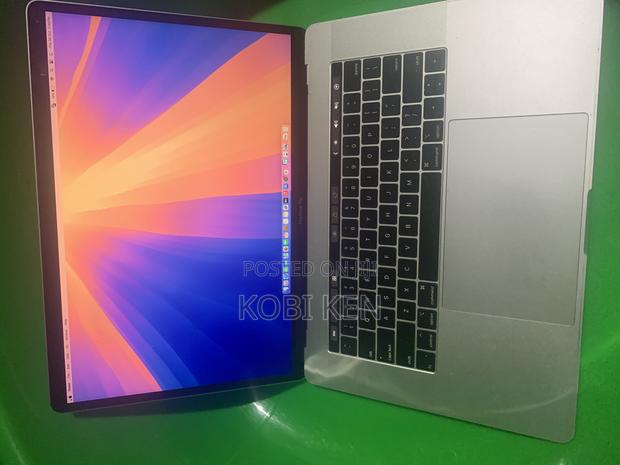 Laptop Apple MacBook Pro 2018 16GB Intel Core I7 SSD 256GB