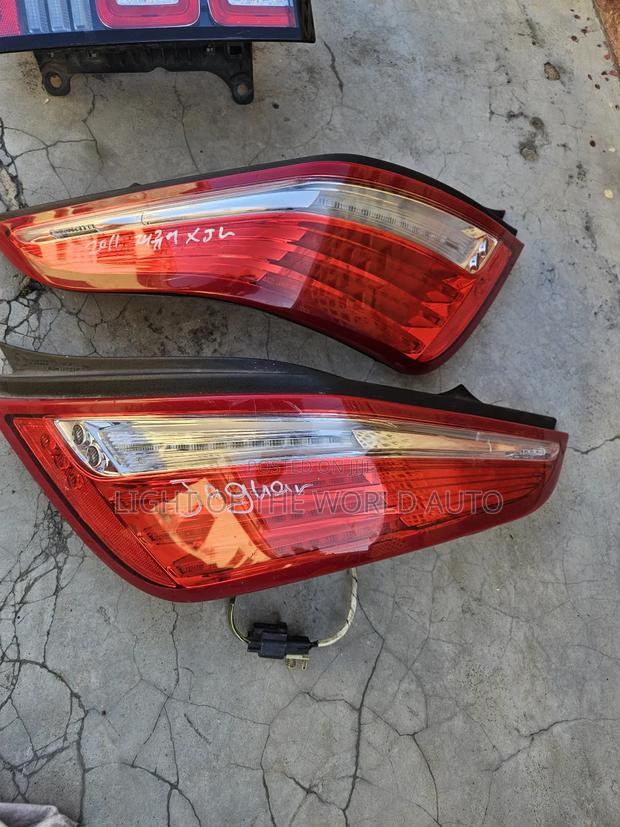 Jaguar Xj 2016 Taillights Led