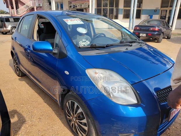 Toyota Yaris 2011 Blue