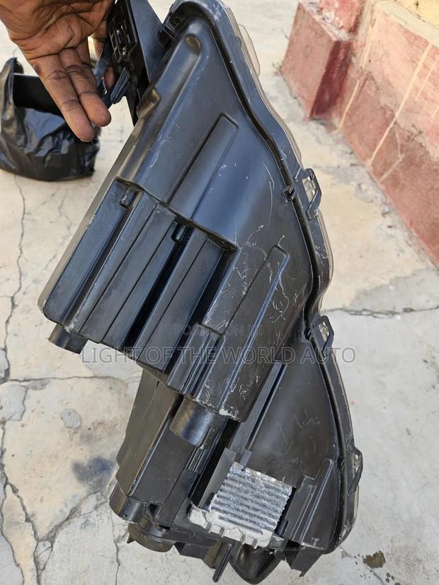 Jaguar Xj Headlight Charger Type Left Side