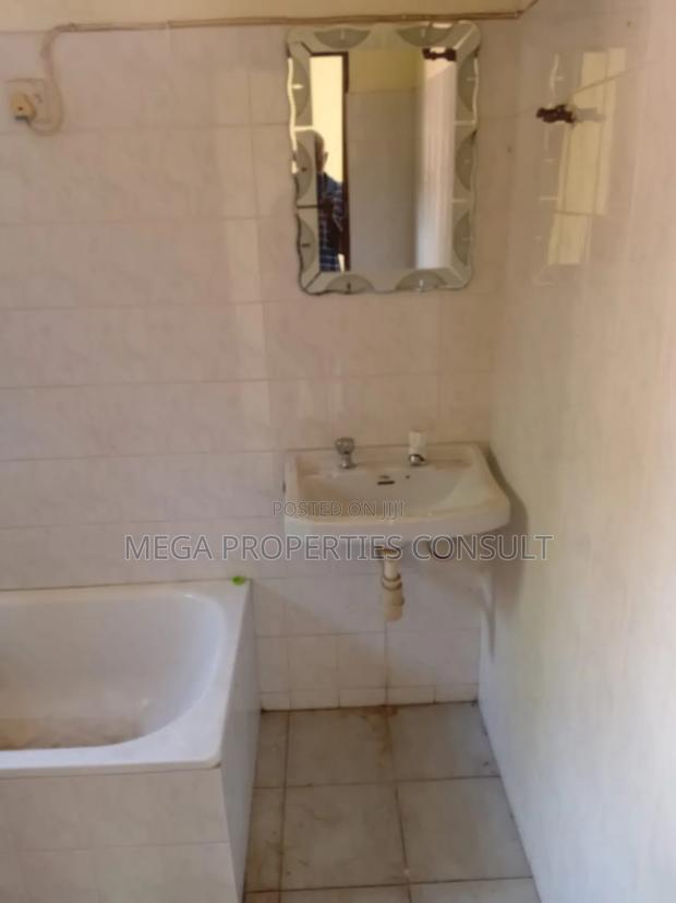 9bdrm House in Sowutwuom for rent · Photo 4