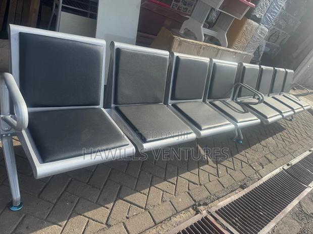 4 Seater Waiting Bench · Photo 2