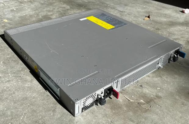 Cisco Nexus N2kc2248tp-1ge 2248tp Fabric Extender 48x1gbe,4sfp,Ports · Photo 4