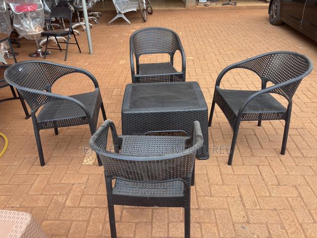 Four Set Of Garden Chairs And Table photo 2