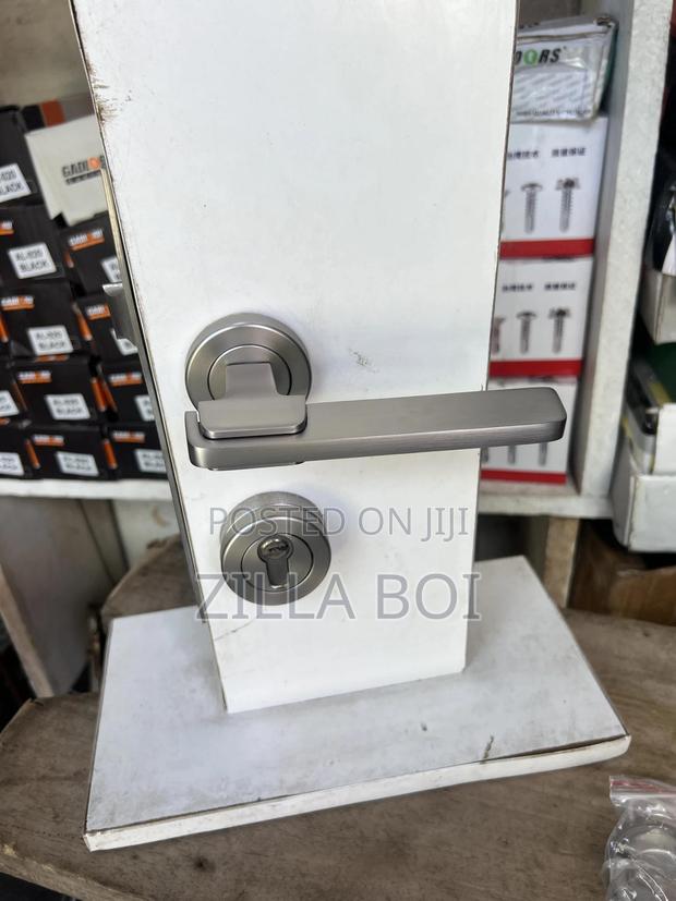 Stainless Lock · Photo 4
