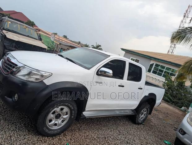Toyota Hilux 2.5 D-4D SRX 2012 White