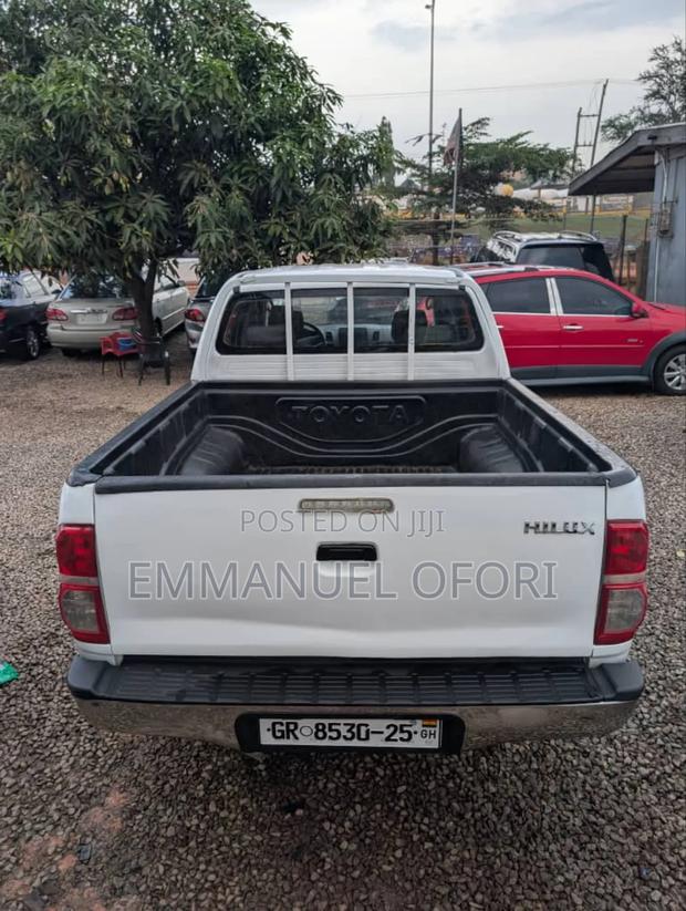 Toyota Hilux 2.5 D-4D SRX 2012 White