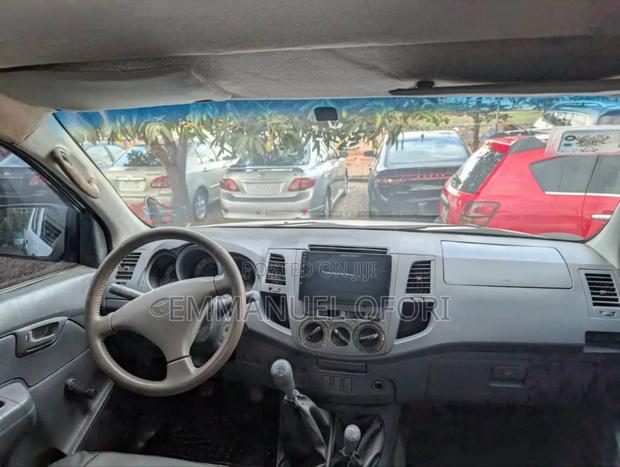 Toyota Hilux 2.5 D-4D SRX 2012 White