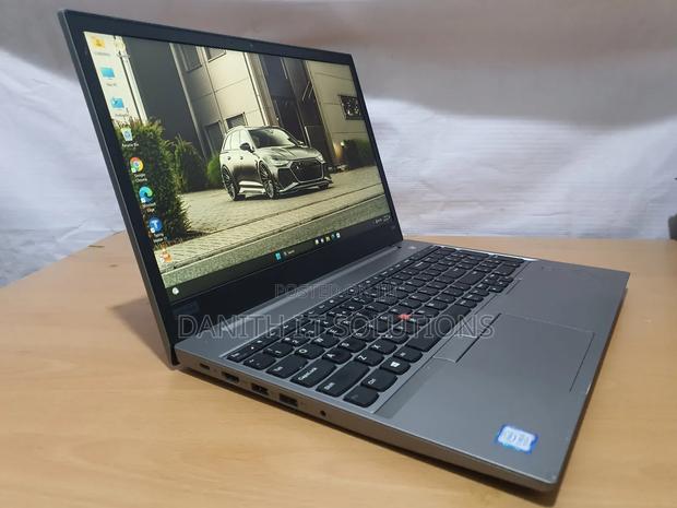 Laptop Lenovo ThinkPad E580 8GB Intel Core I5 SSD 256GB photo 2