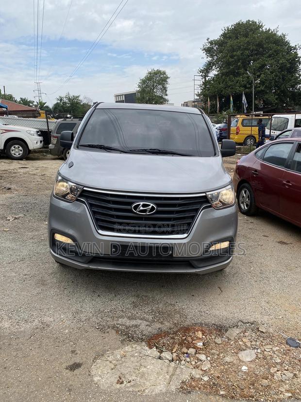 Hyundai Starex 2018 Grey