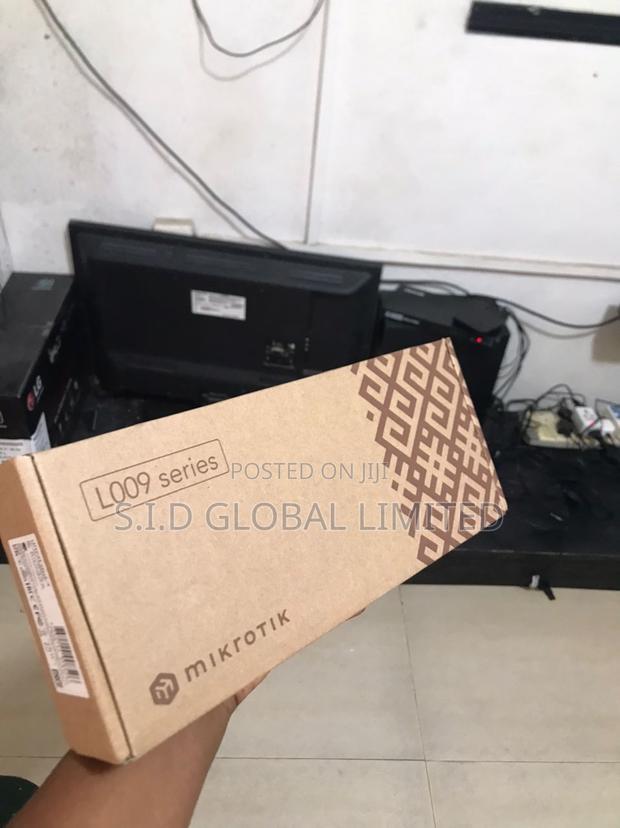 Mikrotik L009 L009uigs-2haxd-in Router · Photo 3
