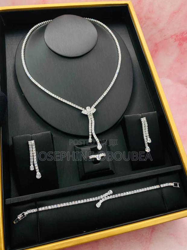 Tennis Set of Necklace photo 2