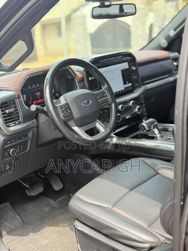 Ford F-150 LARIAT 2023 Black