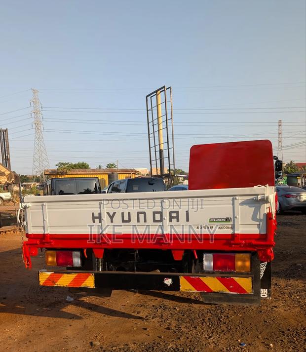 Hyundai Mega photo 6