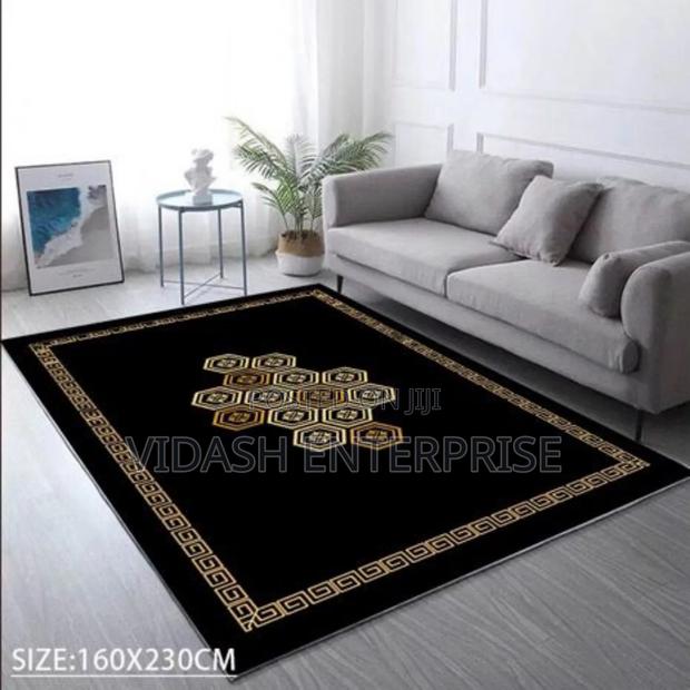 Easy Maintenance*: Simple to Clean and Maintain. (160/230cm