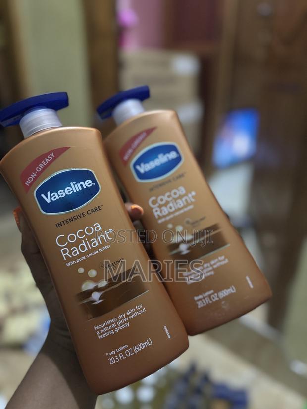 Vaseline Cocoa Radiant Lotion · Photo 2
