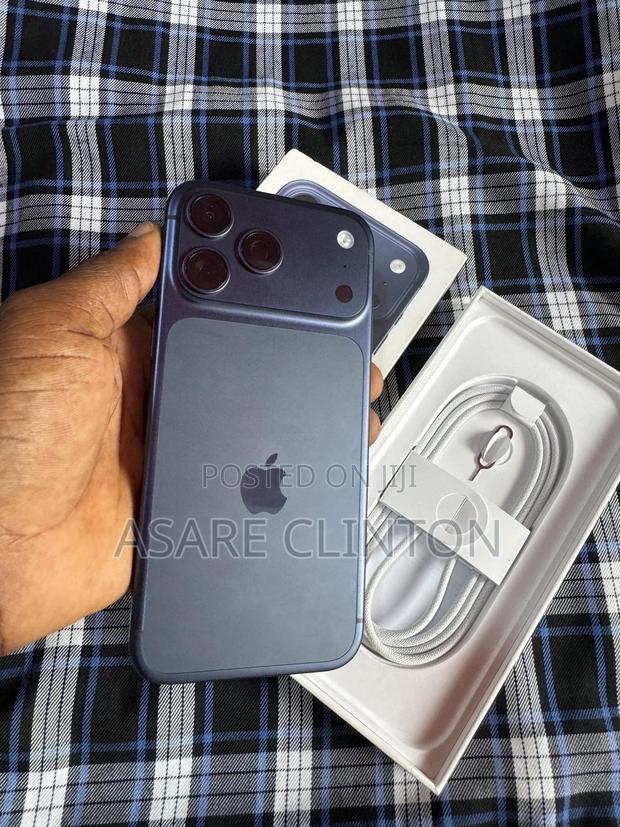 New Apple iPhone 17 Pro Max 512 GB Blue photo 2