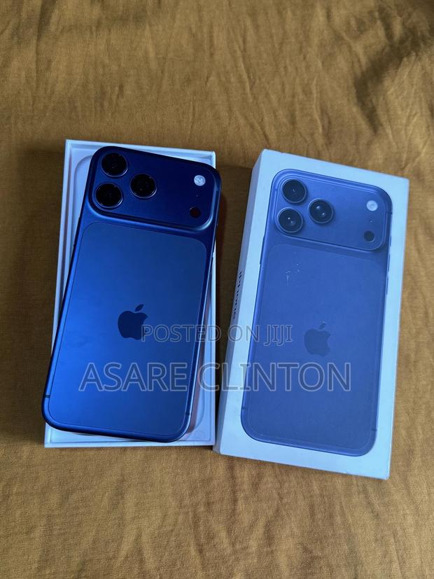 New Apple iPhone 17 Pro Max 512 GB Blue photo 3