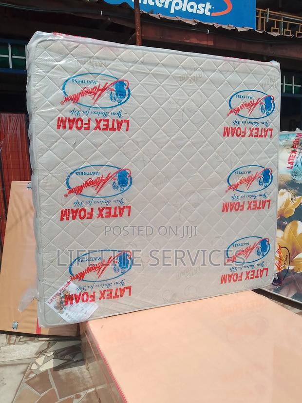 20" Queen Size Latex Foam Mattress(Thick Cover) photo 2