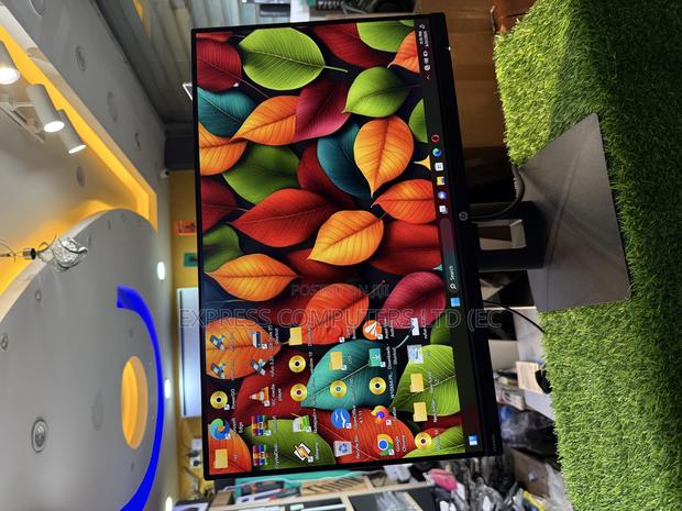 Hp 24 Inches Edgeless Ips ,Full Hd 1080p Monitor.Good for Gaming photo 5