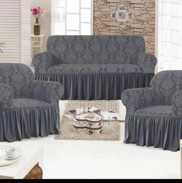 Elastic Chair Covers · Photo 2