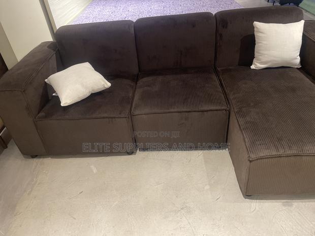 Sofa/ Couch L-shape · Photo 1