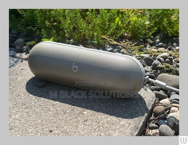 Beats Pill (Wireless Bluetooth Speaker) - Champagne Gold: Portable photo 2