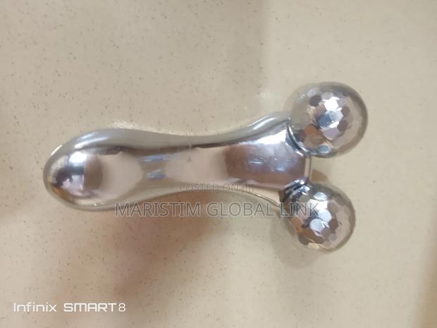 Body Kneading Massager photo 2