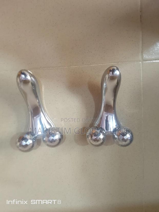 Body Kneading Massager photo 4