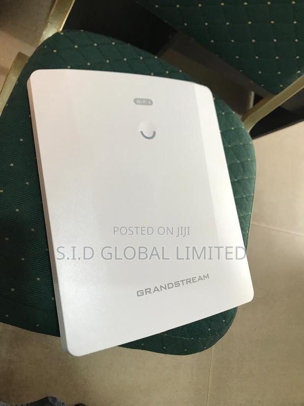 Grandstream Ax6000 Support For 512 Simultaneous Wi-fi Client Devices · Photo 2