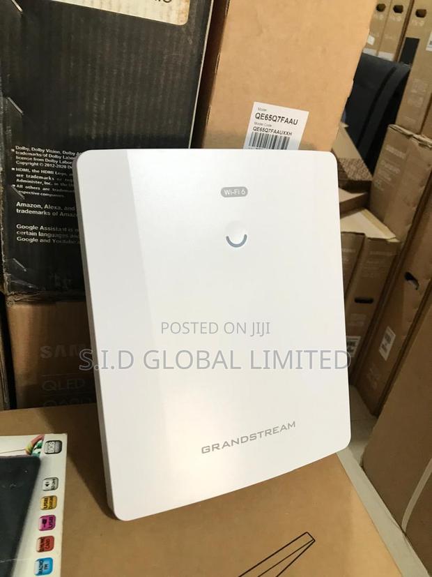 Grandstream Gwn7660elr Outdoor Ax3000 Access Point · Photo 2
