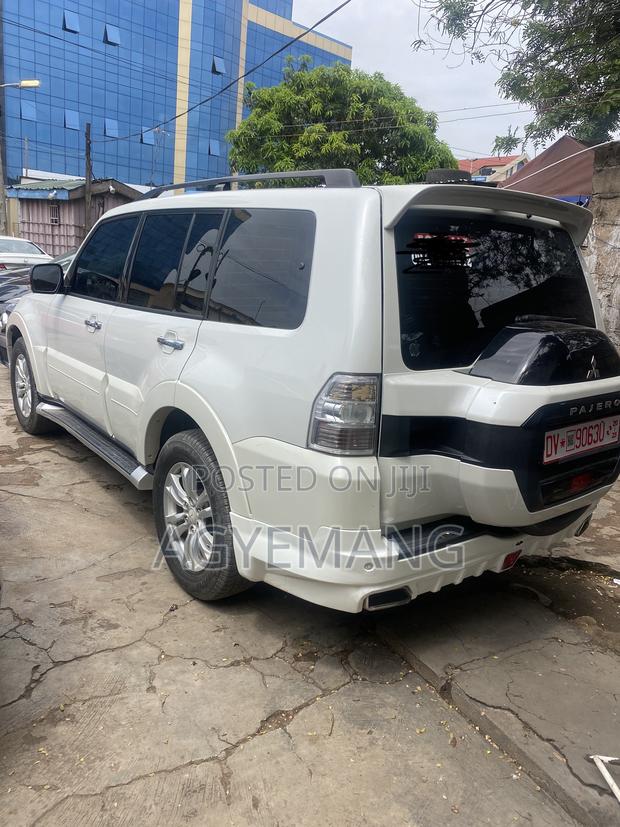Mitsubishi Pajero V80 3.8 V6 GLS 2015 White photo 3