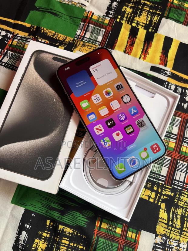 Apple iPhone 15 Pro Max 512 GB Silver photo 3