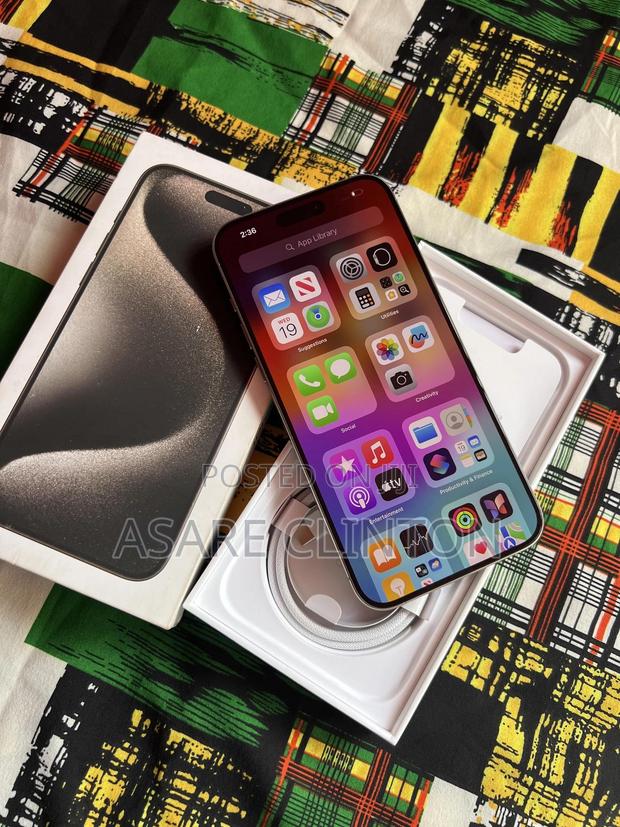 Apple iPhone 15 Pro Max 512 GB Silver photo 4