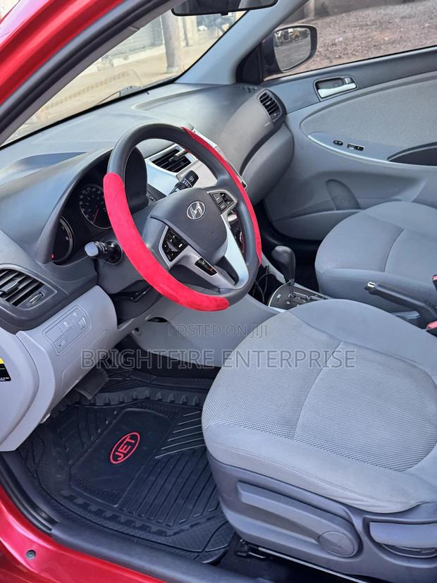 Hyundai Accent GLS 4dr Sedan (1.6L 4cyl 6A) 2015 Red photo 3