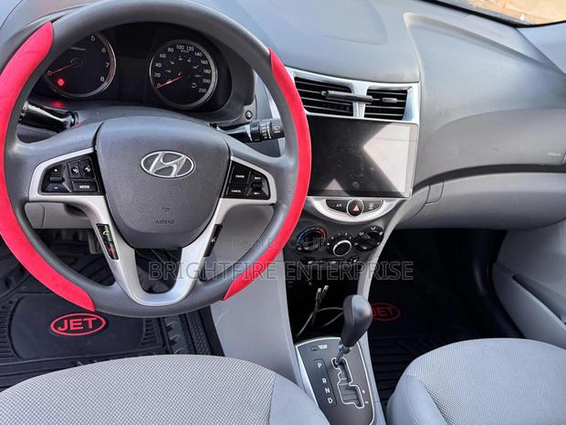 Hyundai Accent GLS 4dr Sedan (1.6L 4cyl 6A) 2015 Red photo 9