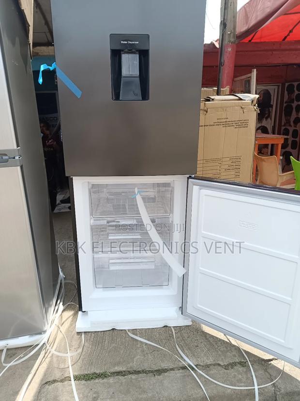Roch 310ltr Double Door Refrigerators Water Dispenser photo 3