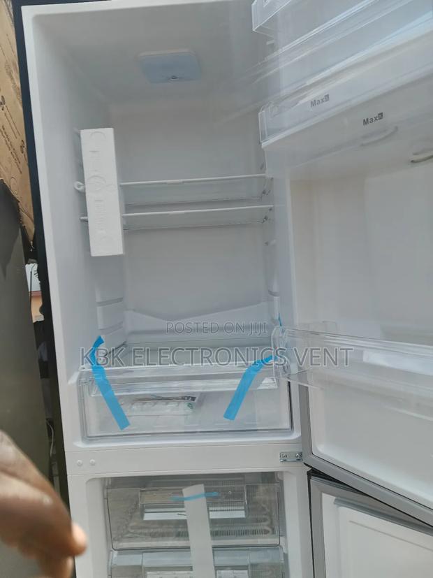 Roch 310ltr Double Door Refrigerators Water Dispenser photo 4