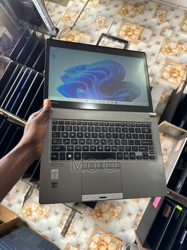 Laptop Toshiba Protege R930 8GB Intel Core I5 SSD 128GB photo 2