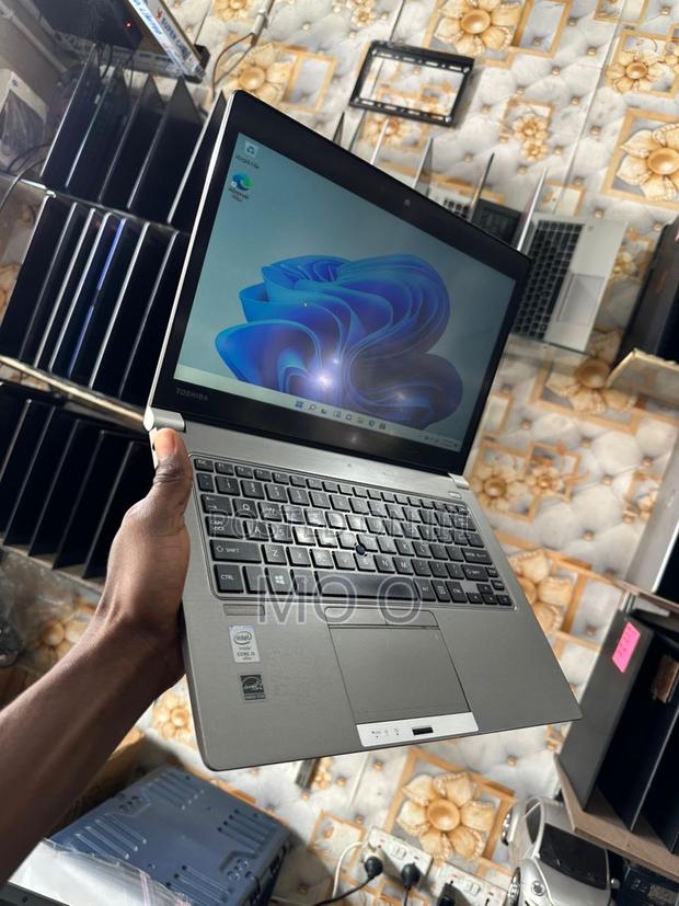 Laptop Toshiba Protege R930 8GB Intel Core I5 SSD 128GB photo 3